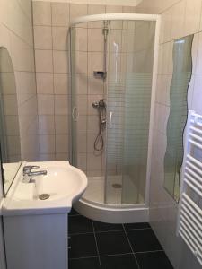 Phòng tắm tại Studio à 20m de la mer