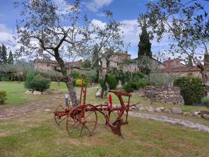 Agriturismo San Sano外面的花园