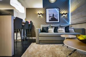 Area soggiorno di 21st Floor Hotel