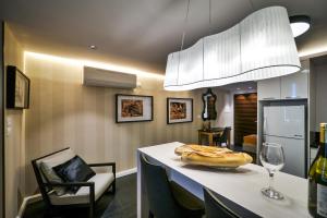Cucina o angolo cottura di 21st Floor Hotel