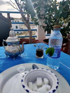 Πισίνα στο ή κοντά στο 2 bedrooms apartement with terrace and wifi at Tunis 4 km away from the beach