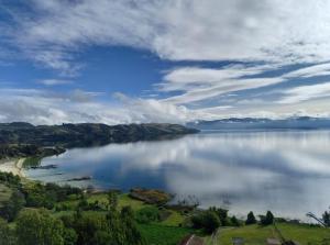 vistas a una gran masa de agua en BluGlamp PlayaBlanca, en Boyacá