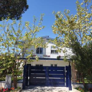 Το κτήριο όπου στεγάζεται  το bed & breakfast