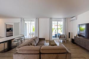 Posedenie v ubytovaní Luxury Villa Spa Castelforte mondello