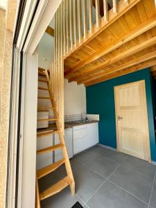 Fotografie z fotogalerie ubytování Annexe des Pins - studio gîte avec piscine & climatisation v destinaci Villeneuve-les-Béziers