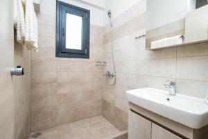 A bathroom at Villa MARIA