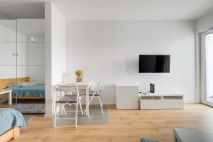 Fotografia z galérie ubytovania Cozy studio for 4 ppl with balcony vo Varšave