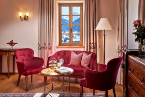 Ruang duduk di Hotel Schloss Mittersill