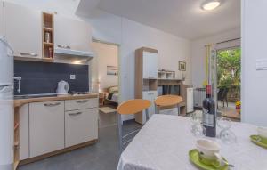 Kuchyň nebo kuchyňský kout v ubytování Apartment Majic