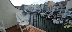Fotografia z galérie ubytovania Gloria Crespo Port Banyuls vista al canal v destinácii Empuriabrava