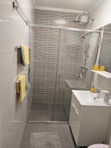 Koupelna v ubytování Apartmant Bionda Novi Vinodolski, cozy and nice apartment for 4 people in the city center