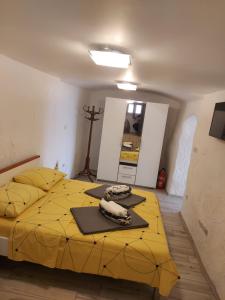 Postel nebo postele na pokoji v ubytování Apartmant Bionda Novi Vinodolski, cozy and nice apartment for 4 people in the city center