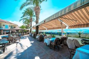 Restaurace v ubytování Sunset Beach Club