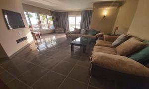 A seating area at Villa Sharm Family Vacation