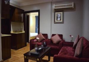 Posezení v ubytování Tobal Al Hamra Hotel Apartments