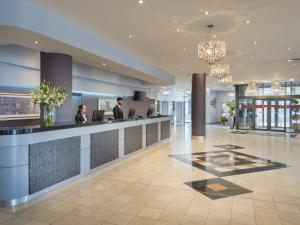 Vstupní hala nebo recepce v ubytování Leonardo Hotel Leeds + 27 fotografií