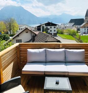 Foto dalla galleria di Traum Panorama Apartment mit Berg & Seeblick ad Altmünster