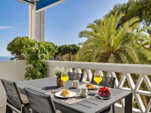 Balkón alebo terasa v ubytovaní Stylish Sea view apartment in Playas del Duque