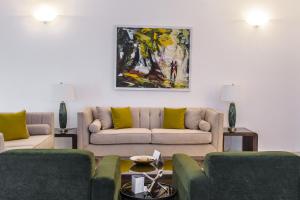 Area soggiorno di Pier Harbour Residences and Spa