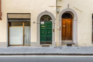 Exteriér alebo vchod do ubytovania Mercato di Sant'Ambrogio cozy apartment