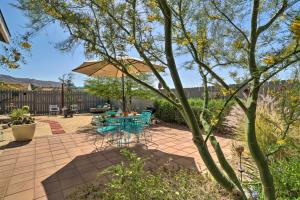 Garden sa labas ng Rockview House 5 Mi to Joshua Tree Natl Park!
