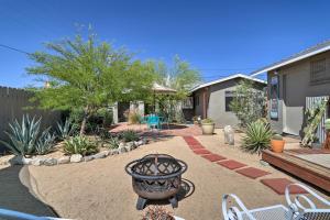 Garden sa labas ng Rockview House 5 Mi to Joshua Tree Natl Park!