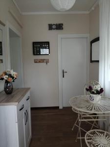 Kuchyň nebo kuchyňský kout v ubytování Holiday Home Slavica, prizemlje objekta