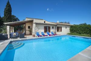 Bazén v ubytovaní Owl Booking Villa Teo - Rustic Stay alebo v jeho blízkosti