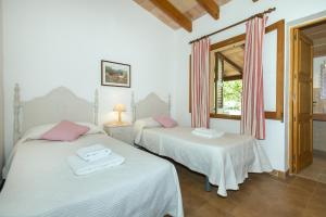 Posteľ alebo postele v izbe v ubytovaní Owl Booking Villa Teo - Rustic Stay