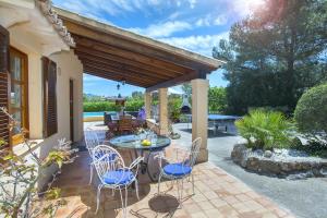 Balkón alebo terasa v ubytovaní Owl Booking Villa Teo - Rustic Stay