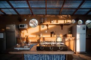 Η κουζίνα ή μικρή κουζίνα στο Casa La Aventura Guasacate - Popoyo