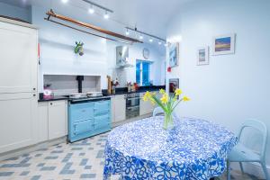 Η κουζίνα ή μικρή κουζίνα στο The Mount self-catering