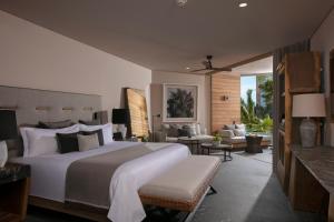 Кровать или кровати в номере Secrets Moxché Playa del Carmen - Adults Only - All Inclusive