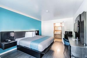 Gallery image of Motel 6 Tampa Near Fairgrounds - Casino in Tampa