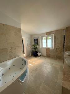 Gallery image of Gîte "Bois-Mariage" in Mollans-sur-Ouvèze +120 photos