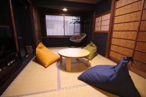 Ruang duduk di ゲストハウス　京粋庵　東福寺
