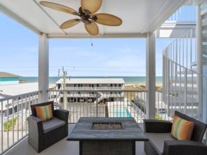 Gallery image of Pelican Watch - Steps away from a beautiful beach in a prime location home in Carolina Beach