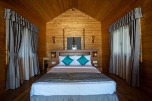 Sutera at Mantanani Island Resort & Spa房間的床