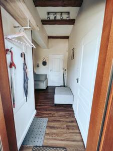 Kúpeľňa v ubytovaní Apartament pod brzozami -Tomaszkowo