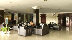Posezení v ubytování Grand Madani Hotel