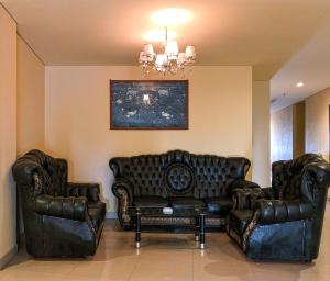 Posezení v ubytování Grand Madani Hotel