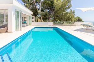 The swimming pool at or close to Casa Viviana