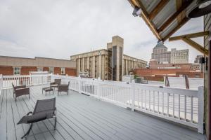 Gallery image of The Elm Street Suite - Top Floor Downtown Greensboro - Close to Major Attractions in Greensboro