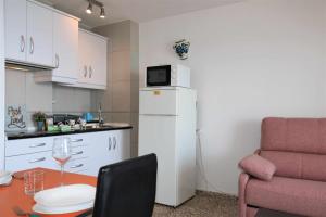 Kuchyňa alebo kuchynka v ubytovaní 14F MAR II 1 dormitorio