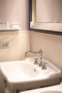 Um banheiro em The Fifteen Keys Hotel