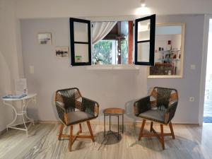A seating area at 7 Islands