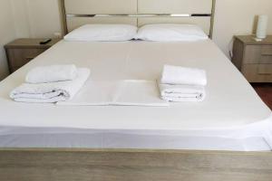 雅典的住宿－Athens 5th floor studio, huge balcony, view, near stores and park，相簿中的一張相片