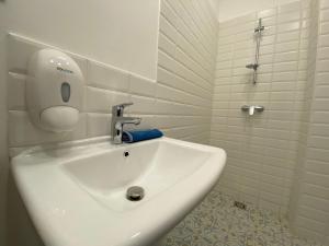 Kúpeľňa v ubytovaní 2 bedroom 107 m2 loft with balcony