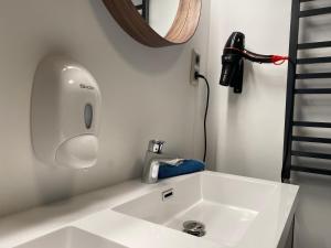Kúpeľňa v ubytovaní 2 bedroom 107 m2 loft with balcony