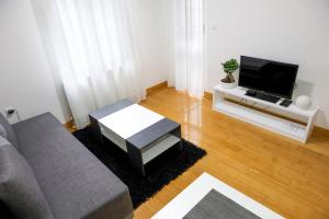 Sjónvarps- og/eða afþreyingartæki á Apartmani Biser